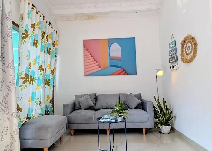 Homey Guesthouse Kertajaya  Surabaya