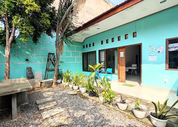 Homey Guesthouse Kertajaya  Surabaya